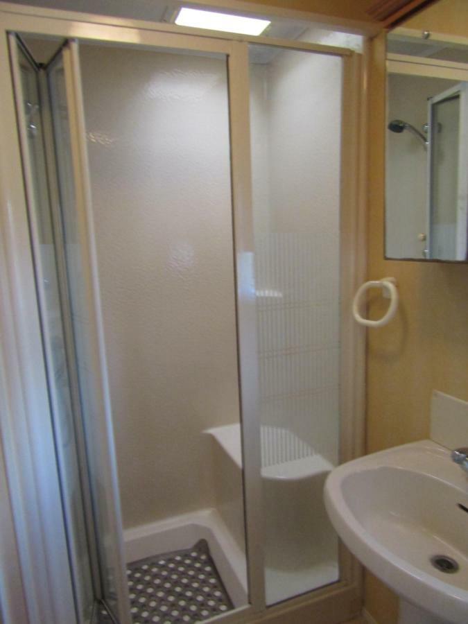 Fenlake Holiday Accommodation Metheringham Экстерьер фото