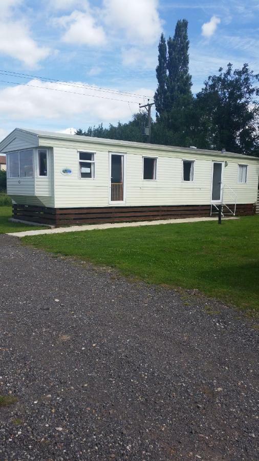 Fenlake Holiday Accommodation Metheringham Экстерьер фото